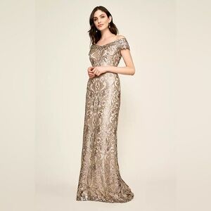 Tadashi Shoji Elowen Champagne Sequin Lace Gown Size 8
